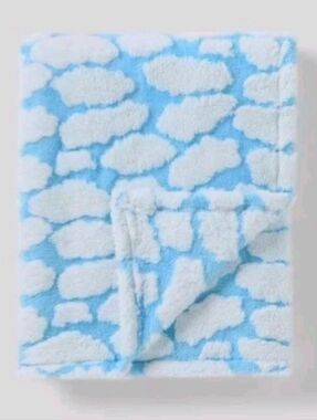 Pillowfort Easter 2026 Cloud soft Plush Kids' Throw Blanket Blue & white 60 × 50